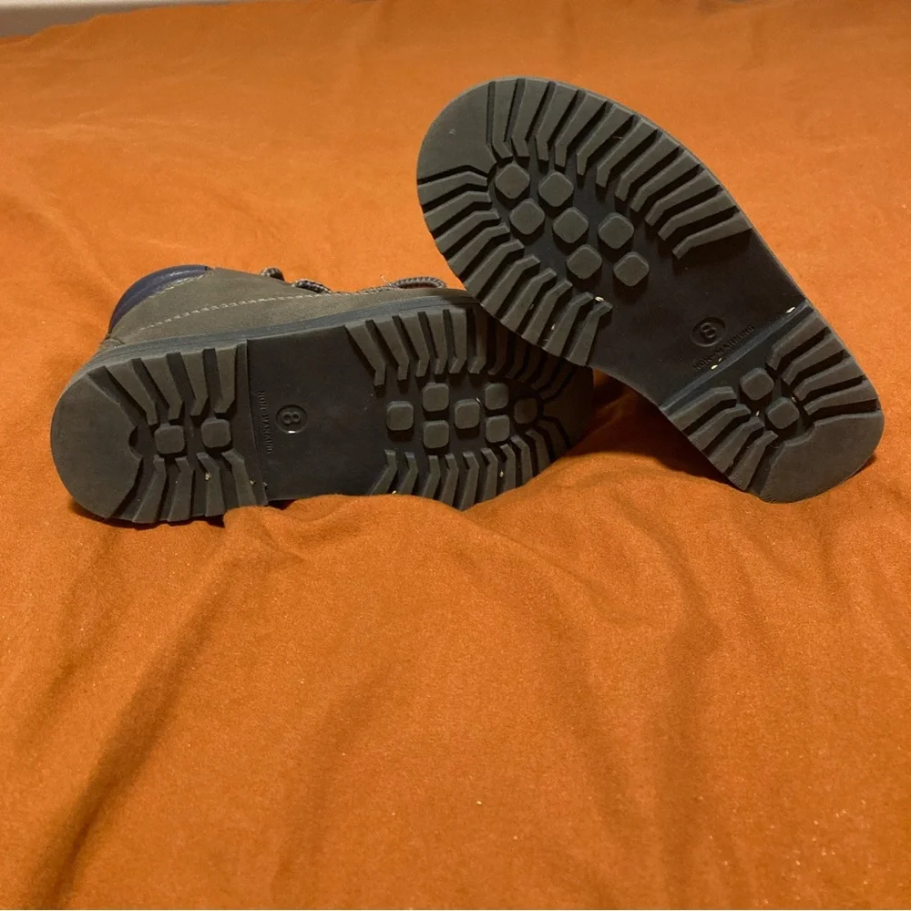 Toddler boys dark blue boots with zipper on the side size 8